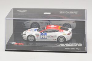 Aston Martin V8 Vantage #72 24 Hours of Nurburgring 2009 Minichamps 1:43 437091372 メタル - 画像 4/5