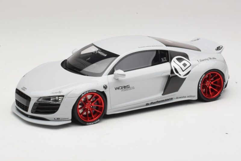 Audi R8 42 Liberty Walk ホワイト GT Spirit 1:18 GT325 レジン