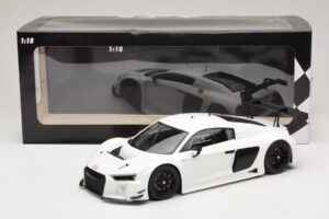 Audi R8 LMS Ultra ホワイト 2015 Minichamps 1:18 153151100 メタル - 画像 6/6
