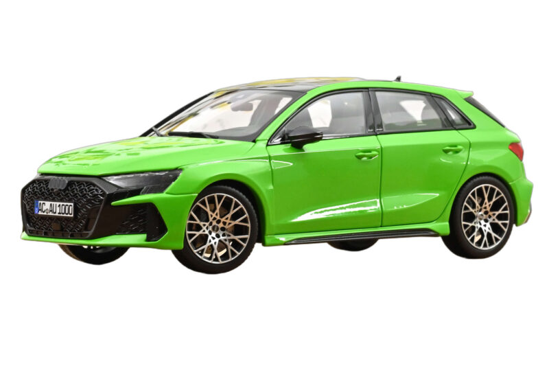 Audi RS3 8Y Sportback Kyalami Green Norev 1:18 Audi RS3 8Y Sportback Kyalami Green Norev 1:18 188390 メタル
