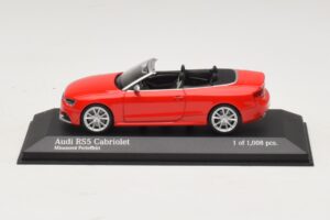 Audi RS5 B8 カブリオレ レッド Minichamps 1:43 410011230 メタル