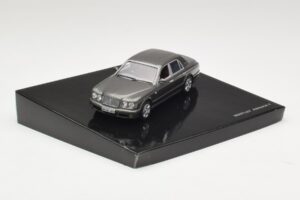 Bentley Arnage T Cypress Grey Minichamps 1:43 BL386 メタル - 画像 2/4