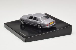 Bentley Arnage T Silver Tempest Minichamps 1:43 BL326 メタル - 画像 3/4