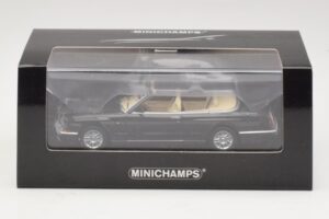 Bentley Azure ブラック Minichamps 1:43 436139930 メタル - 画像 4/4
