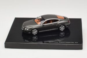 Bentley Continental GT Cypress Green Minichamps 1:43 BL312 メタル