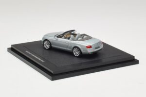 Bentley Continental GTC Light Grey Metallic Minichamps 1:43 BL907 メタル - 画像 2/4