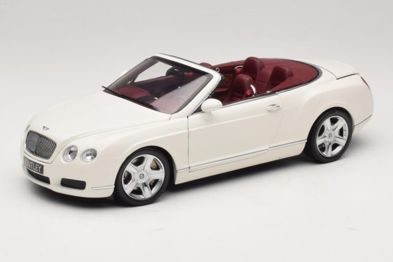 Bentley Continental GTC ホワイト 交換用ボックス Minichamps 1:18 100139032-R1 メタル