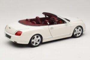 Bentley Continental GTC ホワイト 交換用ボックス Minichamps 1:18 100139032-R1 メタル - 画像 3/8