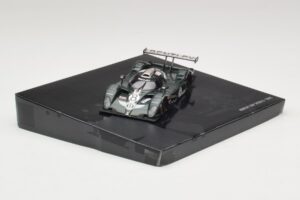 Bentley EXP Speed 8 LMP900 #8 A. Wallace / B. Leitzinger 24 Hours of Le Mans 2002 Minichamps 1:43 403021308 メタル - 画像 2/4