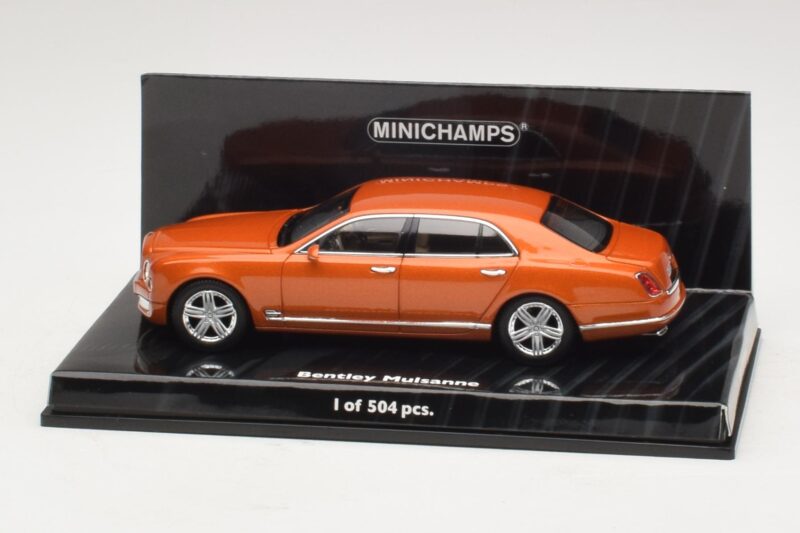 Bentley Mulsanne オレンジメタリック Minichamps 1:43 436139902 メタル