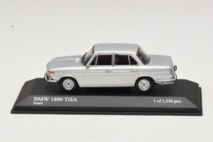BMW 1800 TI/SA シルバー Minichamps 1:43 400025100 メタル