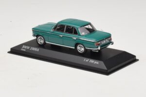 BMW 2000A グリーン Minichamps 1:43 437023001 メタル - 画像 3/4
