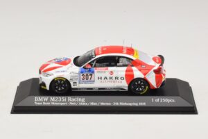 BMW M235i Bong Motorsport #307 Nett / Akata 24 Hours of Nurburgring 2015 Minichamps 1:43 437152507 メタル