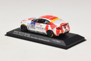 BMW M235i Bong Motorsport #307 Nett / Akata 24 Hours of Nurburgring 2015 Minichamps 1:43 437152507 メタル - 画像 3/4