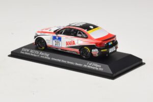 BMW M235i Team Mathol Racing #311 Scherfeld / Duve 24 Hours of Nurburgring 2015 Minichamps 1:43 437152511 メタル - 画像 3/4