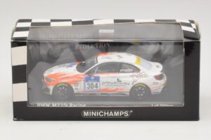 BMW M235i Team Rent2drive #304 Ackermann / Wishkirchen 24 Hours of Nurburgring 2015 Minichamps 1:43 437152504 メタル - 画像 4/4