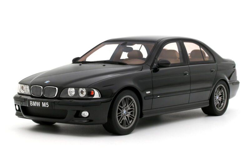 BMW M5 E39 Black Sapphire Metallic Otto 1:18 OT1338 レジン