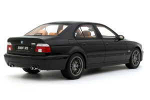 BMW M5 E39 Black Sapphire Metallic Otto 1:18 OT1338 レジン - 画像 2/4