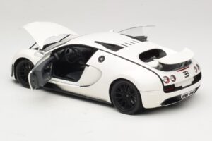 Bugatti Veyron Super Sport ホワイト Minichamps 1:18 100110844 メタル - 画像 5/8