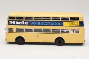 Bussing D2U Heckturen Miele Minichamps 1:43 439071086 メタル - 画像 3/6