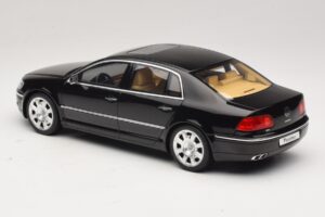 Volkswagen Phaeton 3D 6.0 W12 ブラック Otto 1:18 OT1266 レジン - 画像 5/6