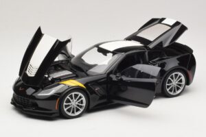 Chevrolet Corvette C7 Grand Sport ブラック ホワイトストライプ AUTOart 1:18 71273 コンポジット - 画像 2/8