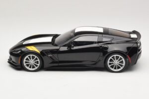 Chevrolet Corvette C7 Grand Sport ブラック ホワイトストライプ AUTOart 1:18 71273 コンポジット - 画像 4/8