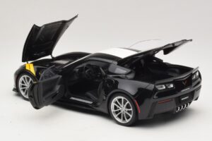 Chevrolet Corvette C7 Grand Sport ブラック ホワイトストライプ AUTOart 1:18 71273 コンポジット - 画像 5/8