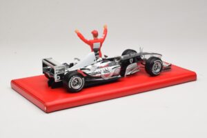 Ferrari F2004 #1 M. Schumacher Six Time World Champion 2004 クロームシルバー Hot Wheels 1:18 C7332 メタル - 画像 2/6