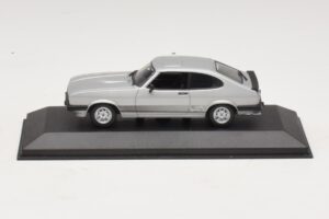 Ford Capri RS Mk1 シルバー Minichamps 1:43 430085804 メタル
