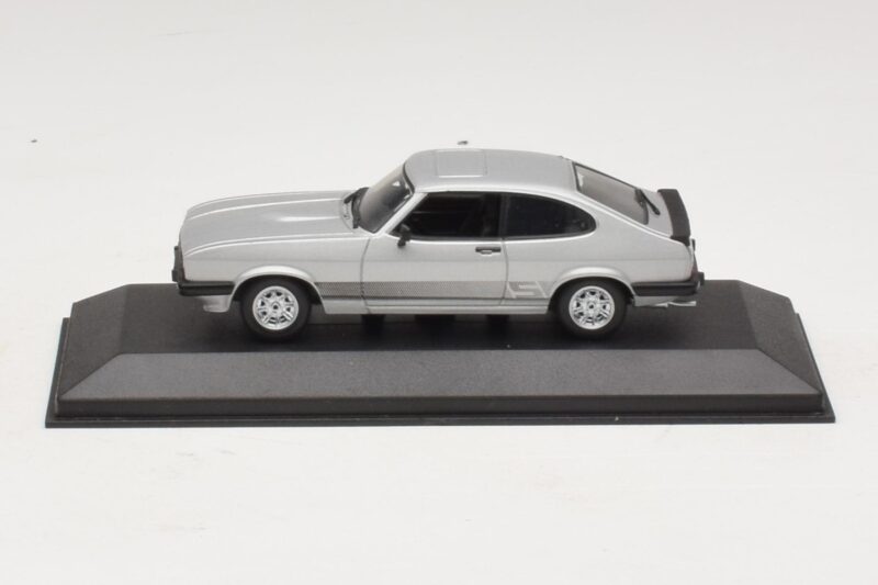 Ford Capri RS Mk1 シルバー Minichamps 1:43 430085804 メタル