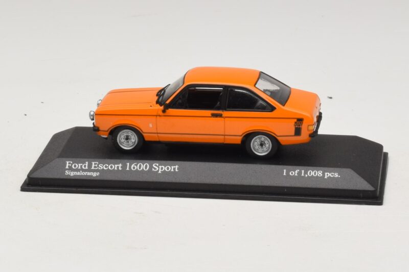 Ford Escort 1600 Sport Mk2 オレンジ Minichamps 1:43 400084471 メタル