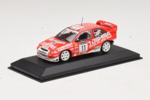 Ford Escort Cosworth Toshiba #11 A. Vatanen / Freeman 1994 Minichamps 1:43 430981811 メタル - 画像 2/4