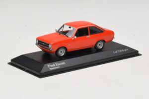 Ford Escort Mk2 Spanish Red Minichamps 1:43 400084100 メタル - 画像 2/4