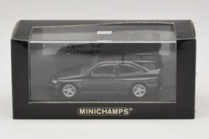 Ford Escort RS Cosworth ブラックメタリック Minichamps 1:43 430082106 メタル - 画像 4/4