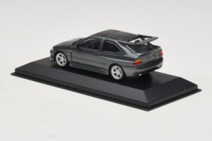 Ford Escort RS Cosworth ダークグリーンメタリック Minichamps 1:43 430086300 メタル - 画像 3/4
