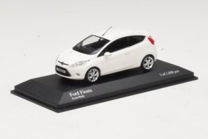 Ford Fiesta Mk6 ホワイト Minichamps 1:43 400088002 メタル - 画像 2/4