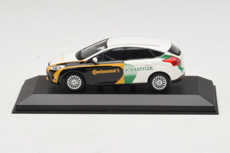 Ford Focus ガソリンテクノロジーカー Continental Schaeffler 代替ボックス Minichamps 1:43 AB65A-R1 メタル