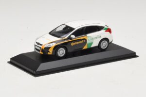 Ford Focus ガソリンテクノロジーカー Continental Schaeffler 代替ボックス Minichamps 1:43 AB65A-R1 メタル - 画像 2/4