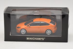 Ford Focus ST Mk2 Electric Orange 代替ボックス Minichamps 1:43 400087302-R1 メタル - 画像 4/4