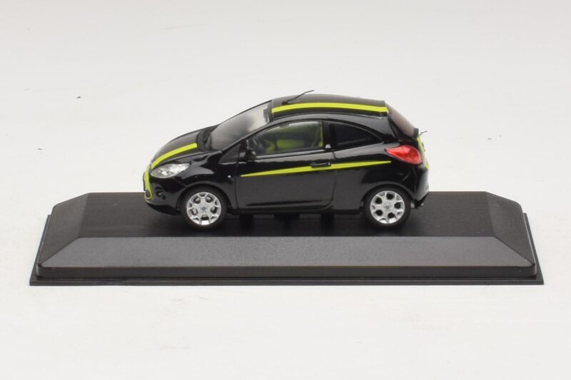 Ford Ka Mk2 ブラックイエロー Minichamps 1:43 400088200 メタル