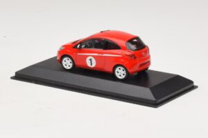 Ford Ka Mk2 グランプリ スタイリングパッケージ レッド Minichamps 1:43 400088201 メタル - 画像 3/4