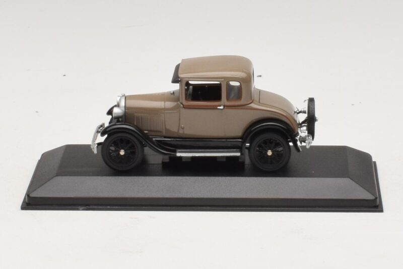 Ford Model A Standard Coupe ベージュ Minichamps 1:43 400082102 メタル