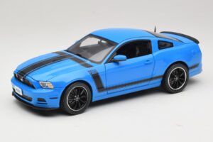 Ford Mustang Boss 302 S197 ブルー Shelby Collectibles 1:18 25414S メタル