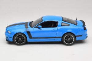 Ford Mustang Boss 302 S197 ブルー Shelby Collectibles 1:18 25414S メタル - 画像 4/8