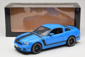 Ford Mustang Boss 302 S197 ブルー Shelby Collectibles 1:18 25414S メタル - 画像 8/8