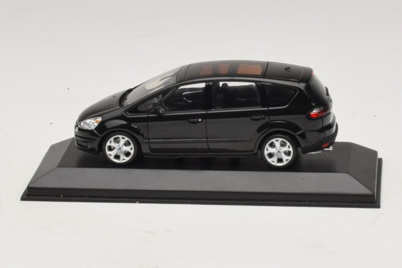 Ford S-Max ブラック メタリック Minichamps 1:43 400085400 メタル