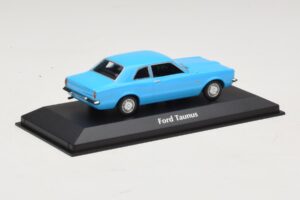 Ford Taunus TC クーペ ライトブルー Maxichamps 1:43 940081301 メタル - 画像 2/4