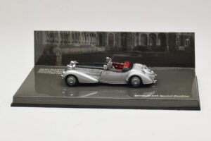 Horch 855 Special Roadster シルバーブラック Minichamps 1:43 436014204 メタル
