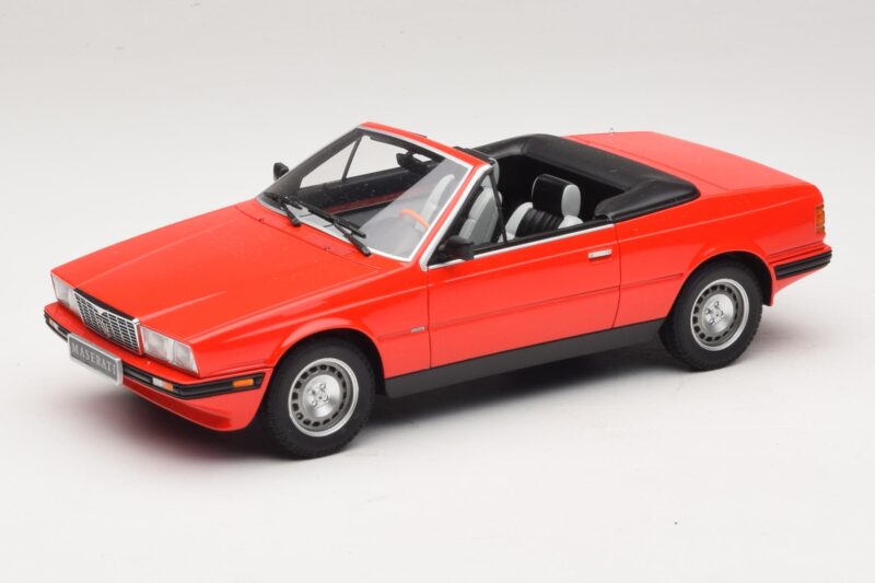Maserati Biturbo Spyder レッド Minichamps 1:18 107123530 レジン
